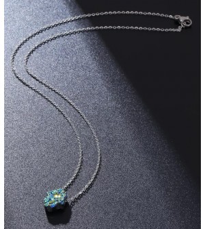 collier avec pendentif main de fatma turquoise